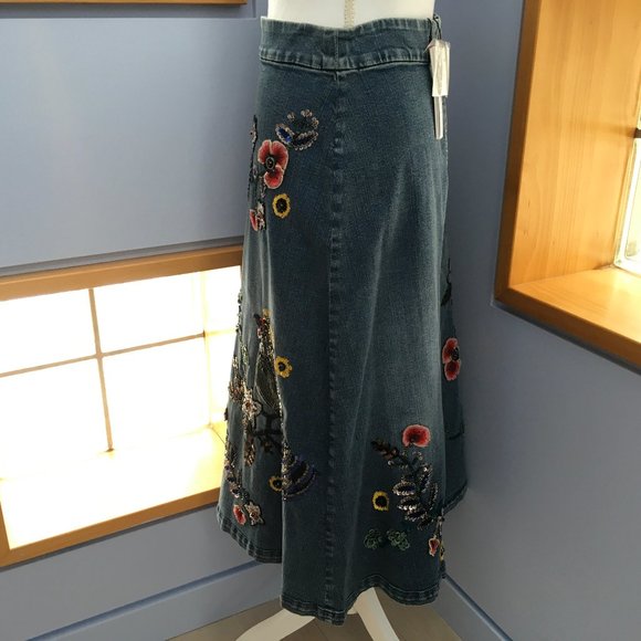 Alice + Olivia Denim Skirt with Sequins and Embroidery Size 4 - Picture 12 of 15